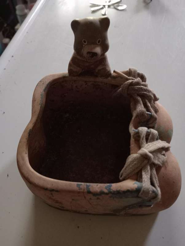 VINTAGE SMALL BOOTPLANTER