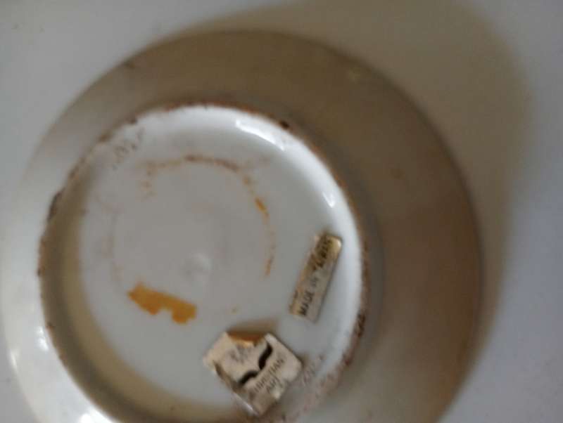 SMALL VINTAGE COLLECTABLE PLATE