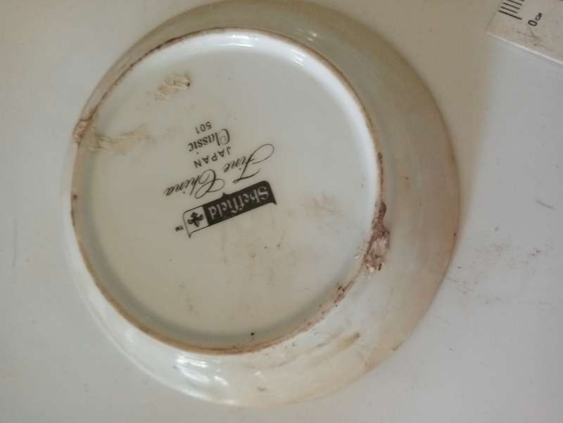 SMALL VINTAGE COLLECTABLE PLATE