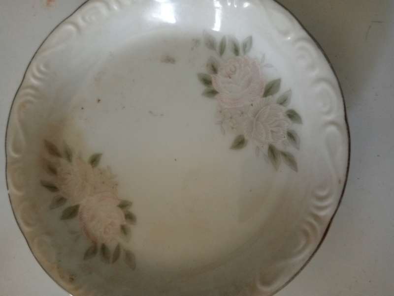 SMALL VINTAGE COLLECTABLE PLATE