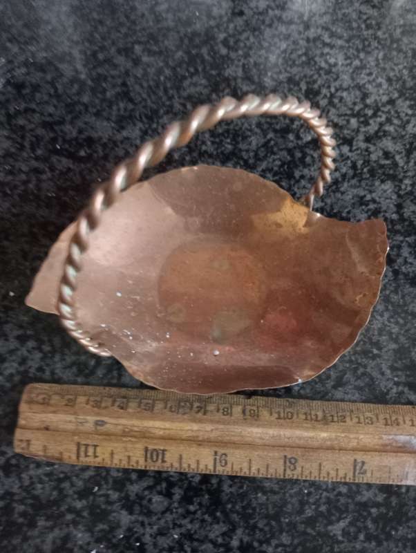 VINTAGE SMALL COPPER BASKET