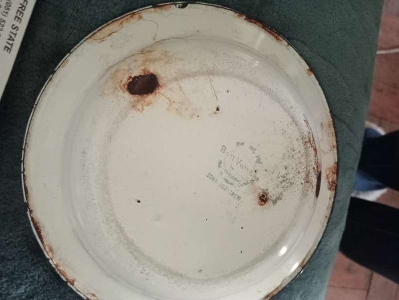 VINTAGE SMALL ENAMEL BOWL