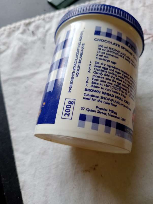 VINTAGE SMALL SNOWFLAKE TIN