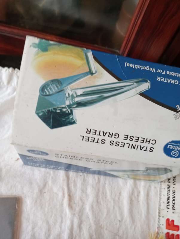 STAINLESS STEEL CHEESE GRATER AS NEW