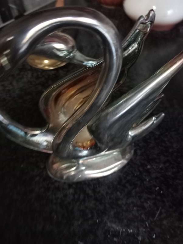 VINTAGE SWAN SERVETTE HOLDER