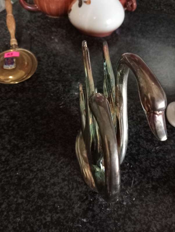 VINTAGE SWAN SERVETTE HOLDER