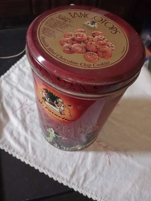 VINTAGE TANGO TOPS TIN