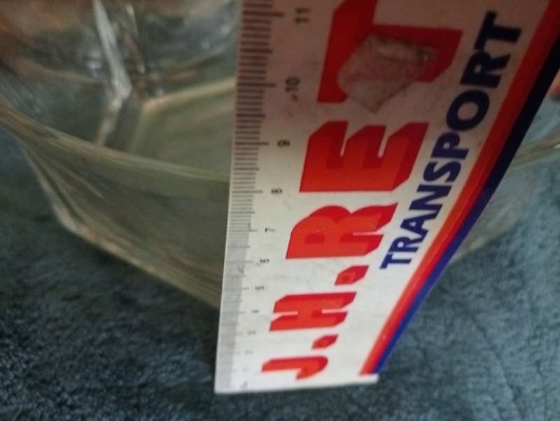 THICK GLASS BOWL WITH LID