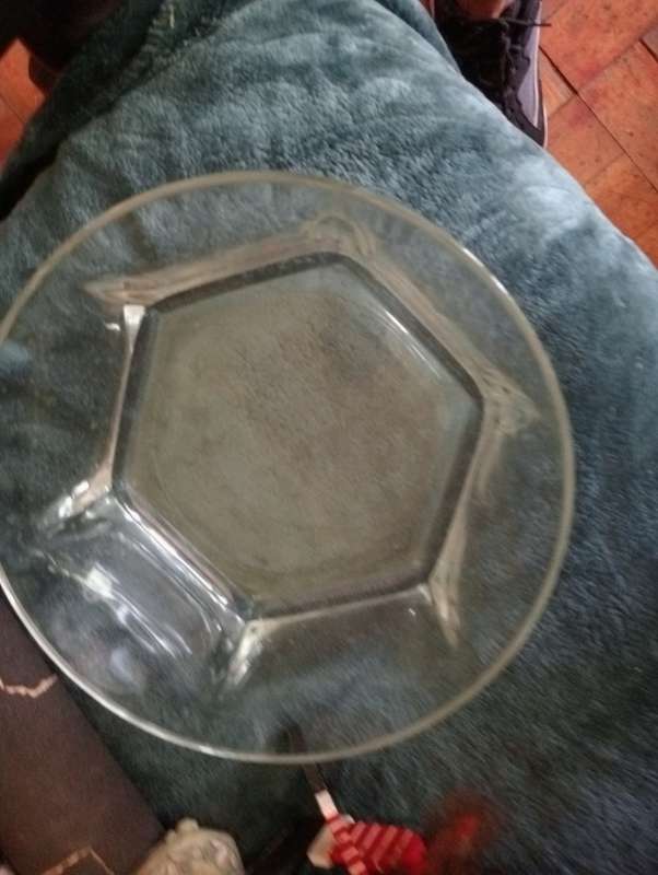 THICK GLASS BOWL WITH LID