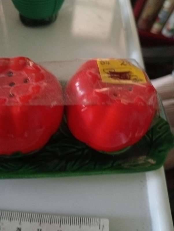 VINTAGE TOMATO SALT AND PEPPER SET ON TRAY