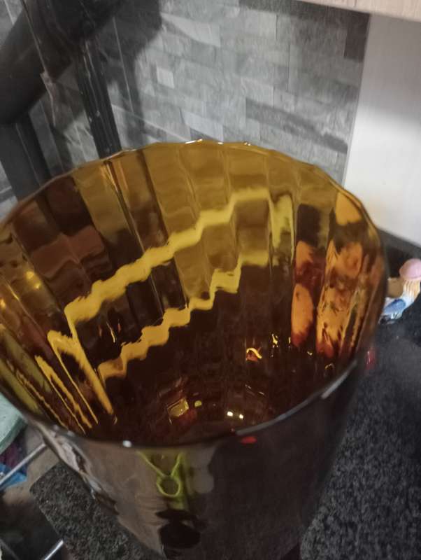 VINTAGE AMBER LONG STEM FLOWER VASE
