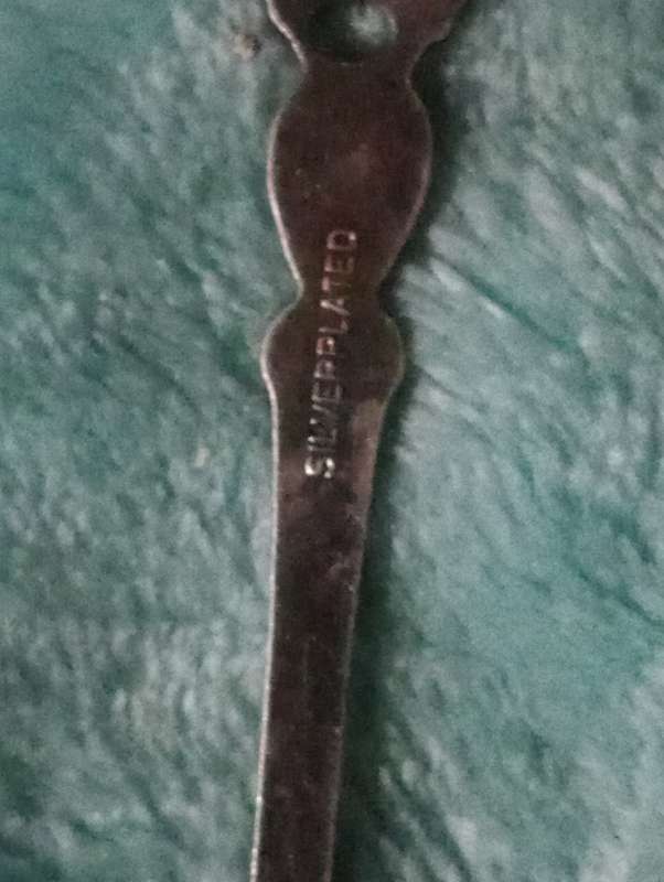 VINTAGE UNITED STATES SILVERPLATE SPOON