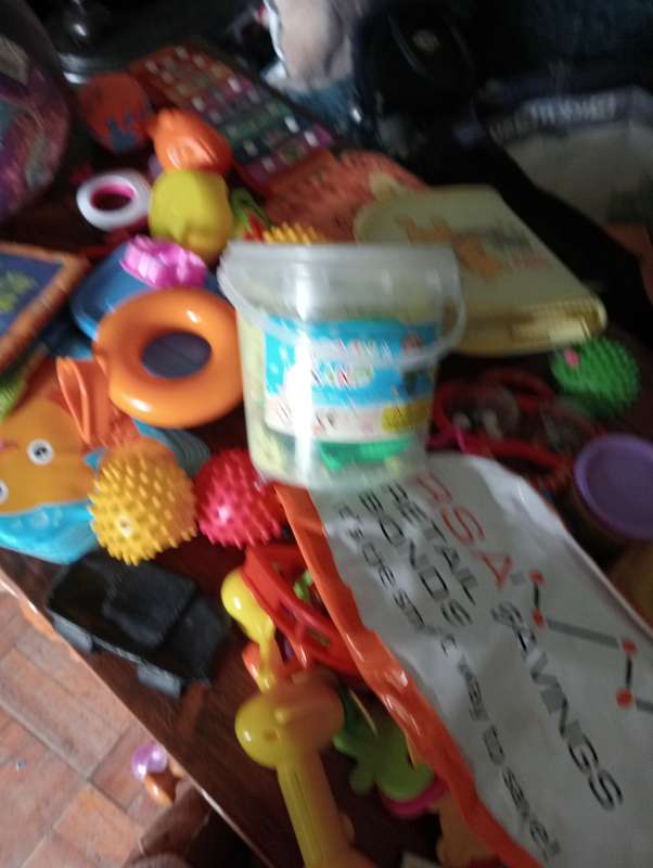 LOT VINTAGE KIDSTOYS
