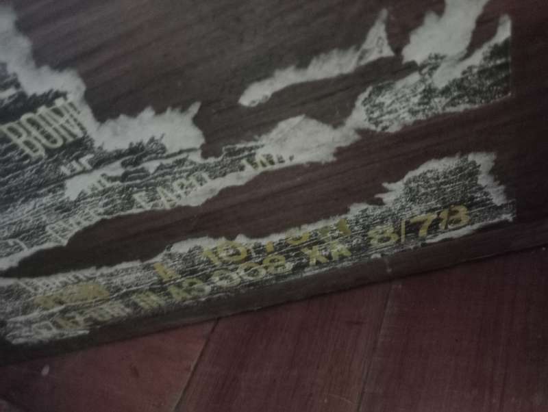 VINTAGE COLLECTABLE  SOUTH AFRICA ARMY CRATE WITH LOCK AND WALL HANGING COLLECTABLES