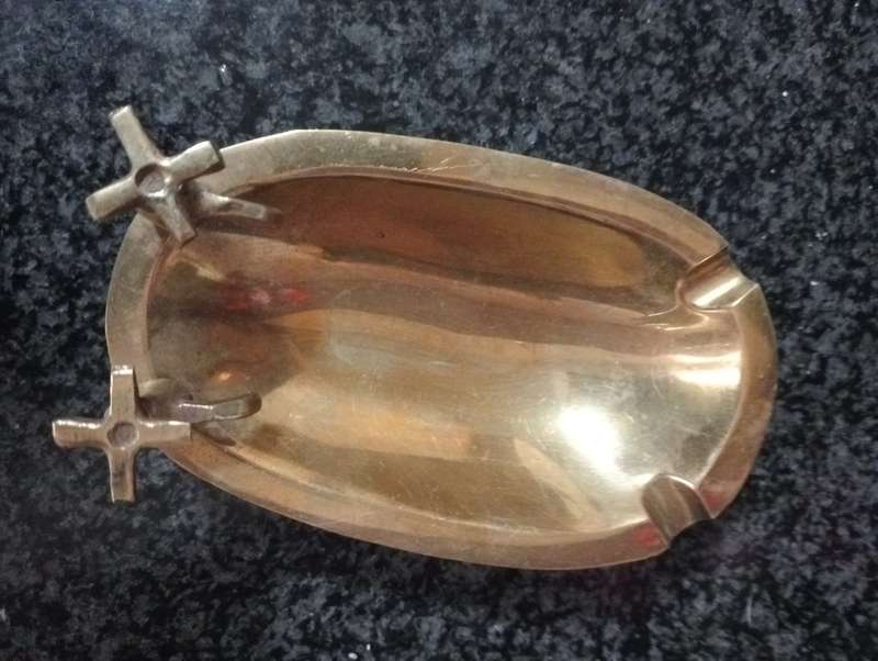 VINTAGE BRASS MINIATURE BATH ASHTRAY