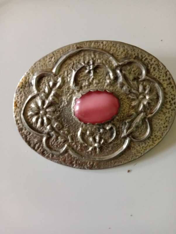 VINTAGE BROOCH WITH PINK STONE