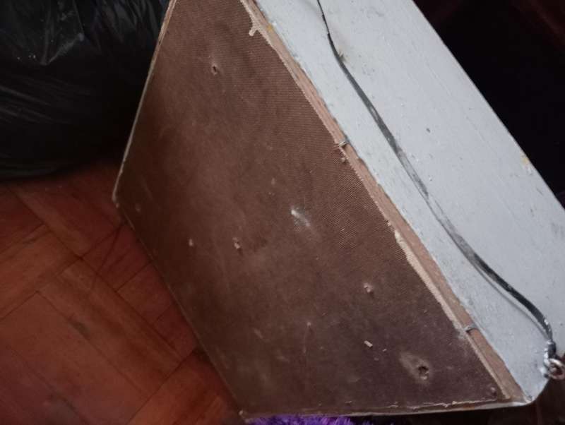 VINTAGE SMALL WOODEN CUBOARD