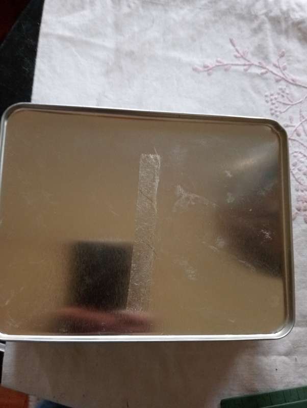 VINTAGE COLLECTABLE TIN
