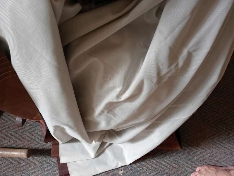 2 VINTAGE LINED CURTAINS