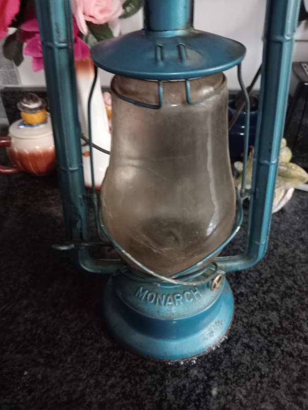 VINTAGE DIETZ MONARCH LANTERN RAQILWAY LAMJP NR 10