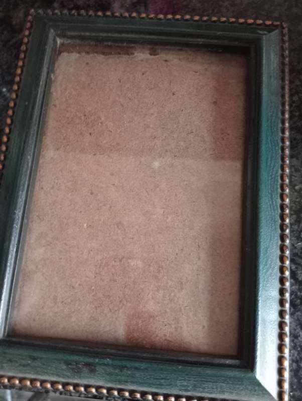 VINTAGE GREEN  FRAME WITH GLASS