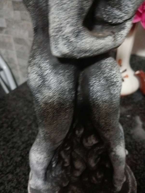 VINTAGE HEAVHY  THE KISS SCULPTURE
