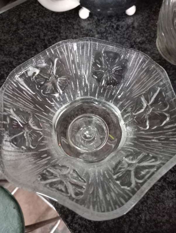 VINTAGE LONG STEM CUT GLASS HOLDER