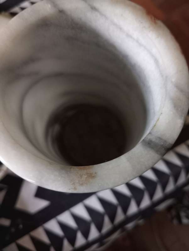 VINTAGE MARBLE HOLDER