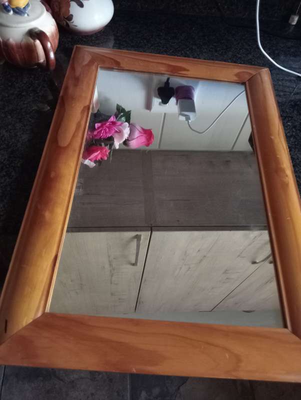 VINTAGE MIRROR