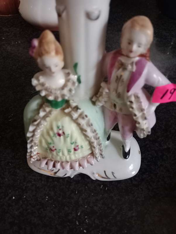 VINTAGE PORCELAIN COUPLE