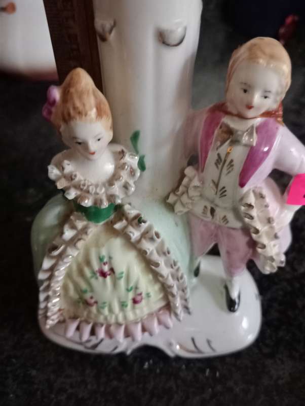 VINTAGE PORCELAIN COUPLE