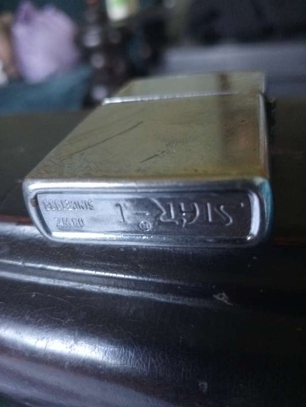 VINTAGE  STAR LIGHTER