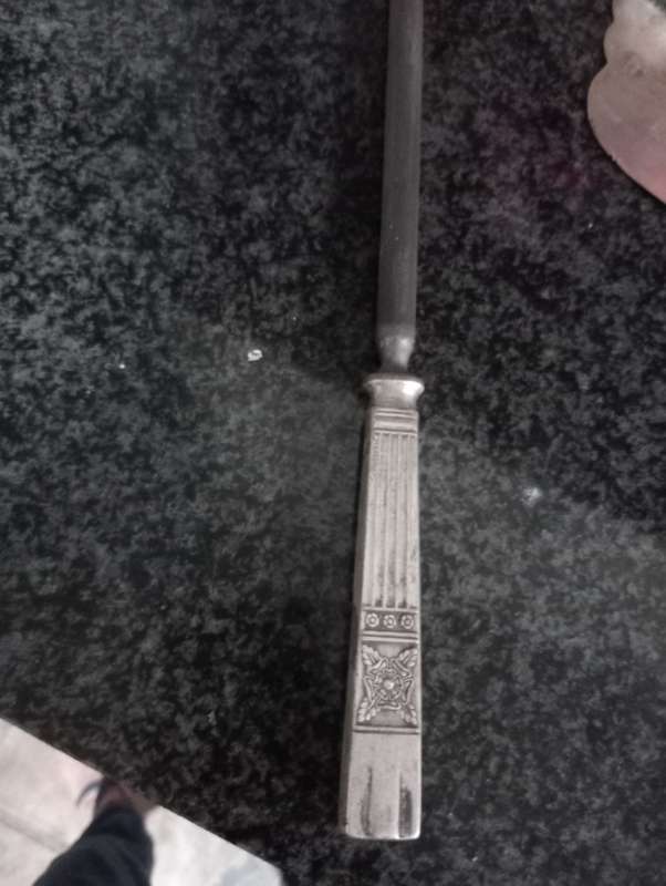 VINTAGE KNIFE SHARPNER