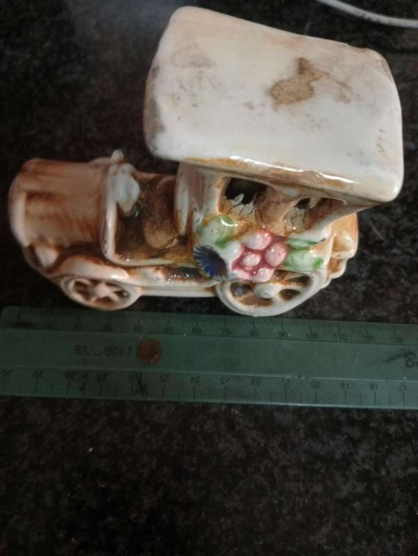 VINTAGE CAR ORNAMENT