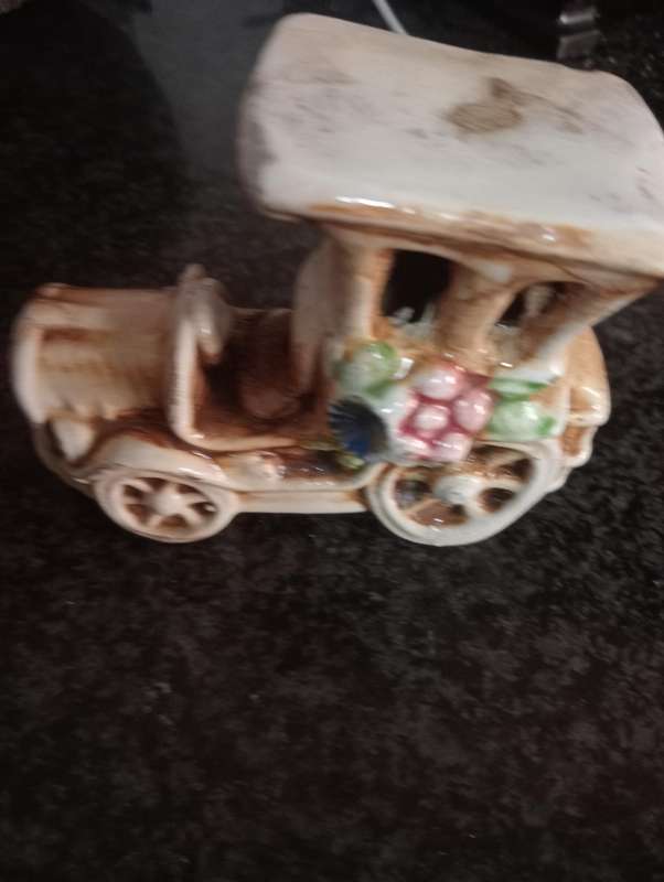 VINTAGE CAR ORNAMENT