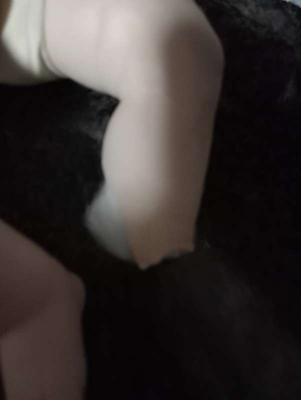 VINTAGE PORCELAIN DOLL WITHOUT FEET