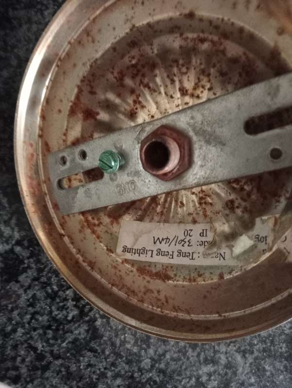 VINTAGE LIGHT FITTING