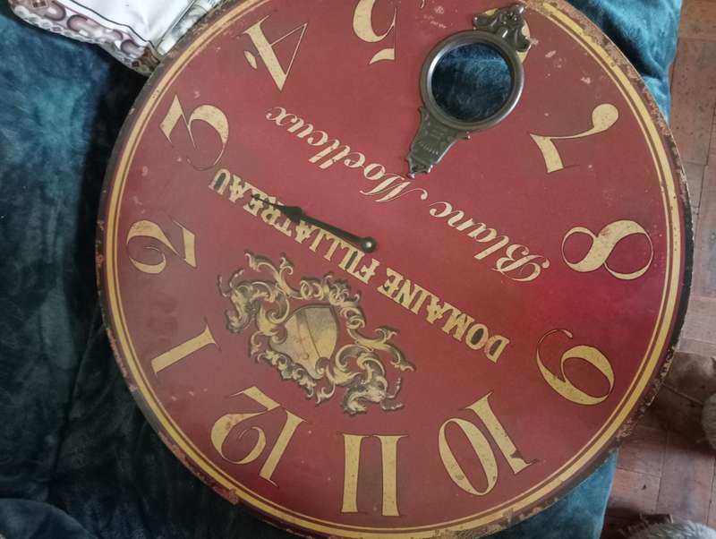 VINTAGE WALL CLOCK TOO RESTORE