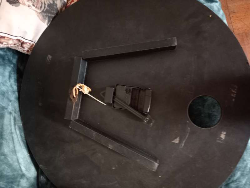 VINTAGE WALL CLOCK TOO RESTORE