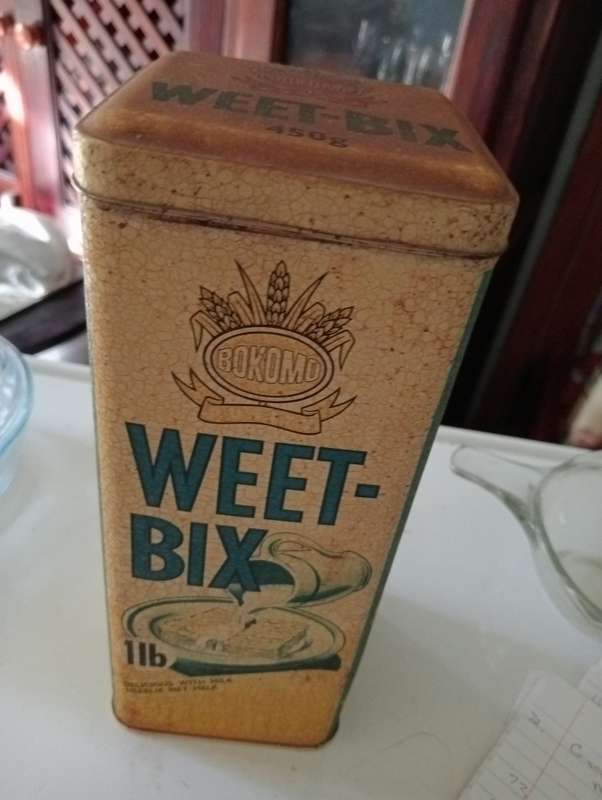 VINTAGE 1LB WEETBIX TIN