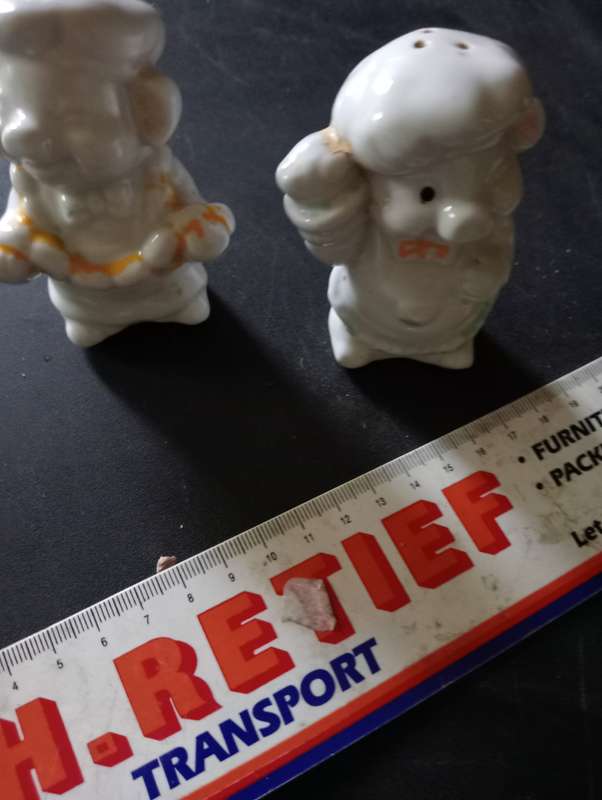 VINTAGE SALT AND PEPPER SHAKERS
