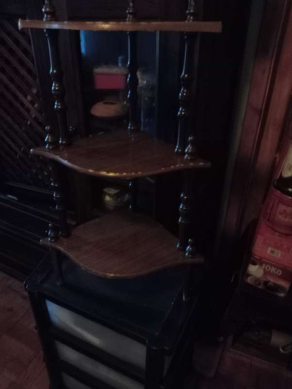 VINTAGE WOODEN CORNER STAND