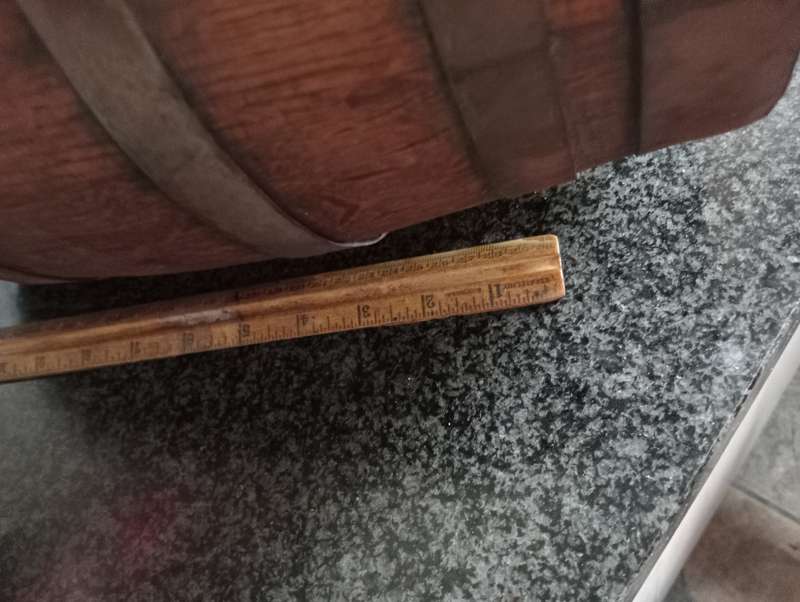 VINTAGE WOODEN WINE CASKET WITH LATCH