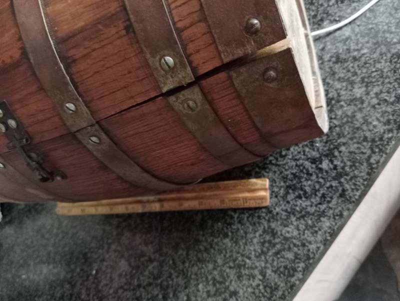 VINTAGE WOODEN WINE CASKET WITH LATCH