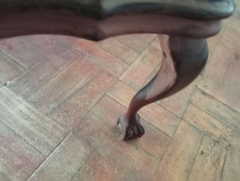 ANTIQUE TABLE