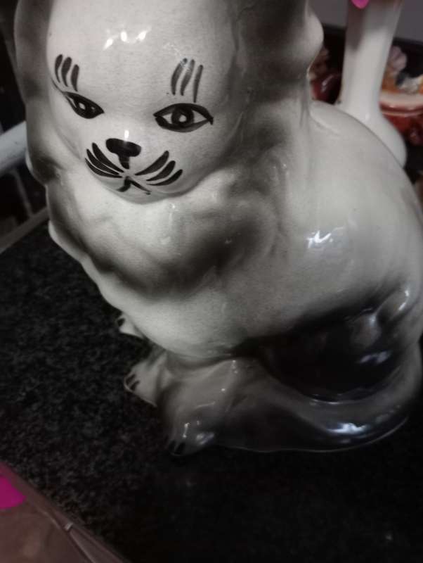 VINTAGE BIG GLAZED PORCELAIN CAT