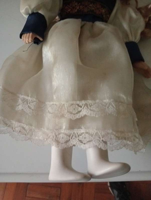 VINTAGE PORCELAIN DOLL