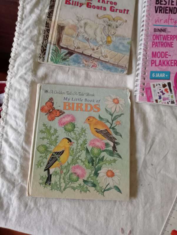 VINTAGE KIDS STORY BOOKS