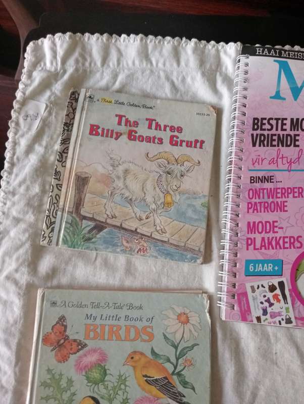 VINTAGE KIDS STORY BOOKS