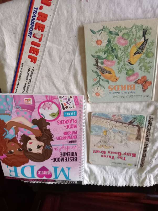 VINTAGE KIDS STORY BOOKS